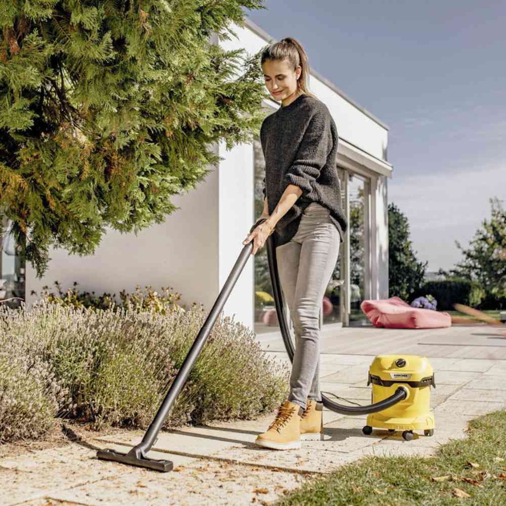 Karcher WD2 Wet & Dry Vacuum Cleaner Made in Romania - Image 2