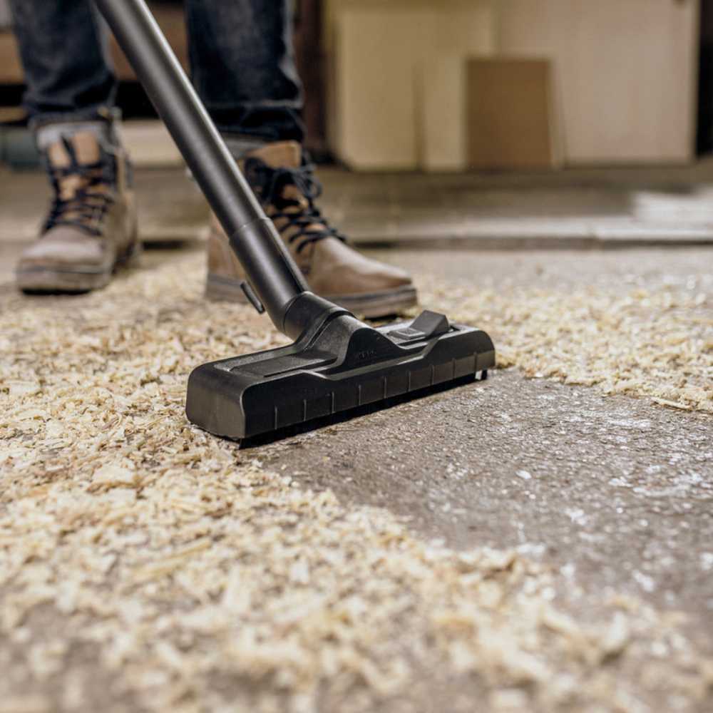 Karcher WD5 Wet & Dry Vacuum Cleaner - Image 4